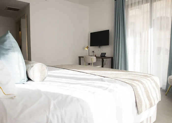 1926 Le Soleil & ホテル スリーマ